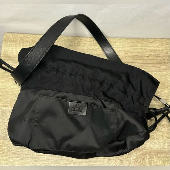 Gucci EUC vintage authenticated black nylon drawstring bucket shoulder bag - Picture 11 of 15